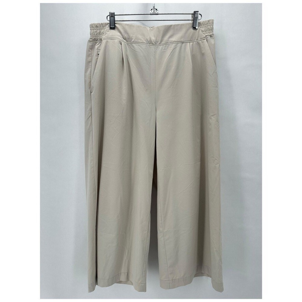 Athleta Brooklyn Wide Leg Crop Pants Size 12 Beige Pull On Preppy Travel Comfort